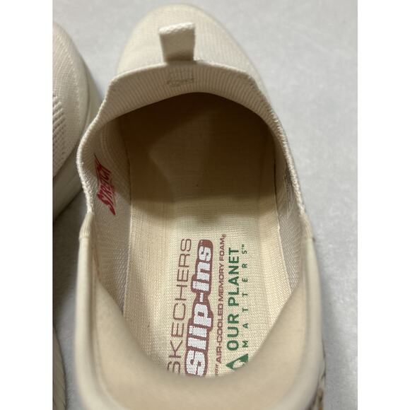 Skechers Shoes Women’s Size 11 White Slip Ins Flowers Air Cooled Memory Foam - Picture 7 of 10